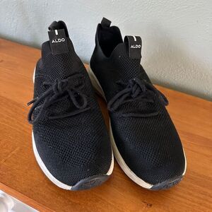 Aldo Black & White Soles Slip on Sneakers Shoe Laces Stretchy Flexible  Size 7.5